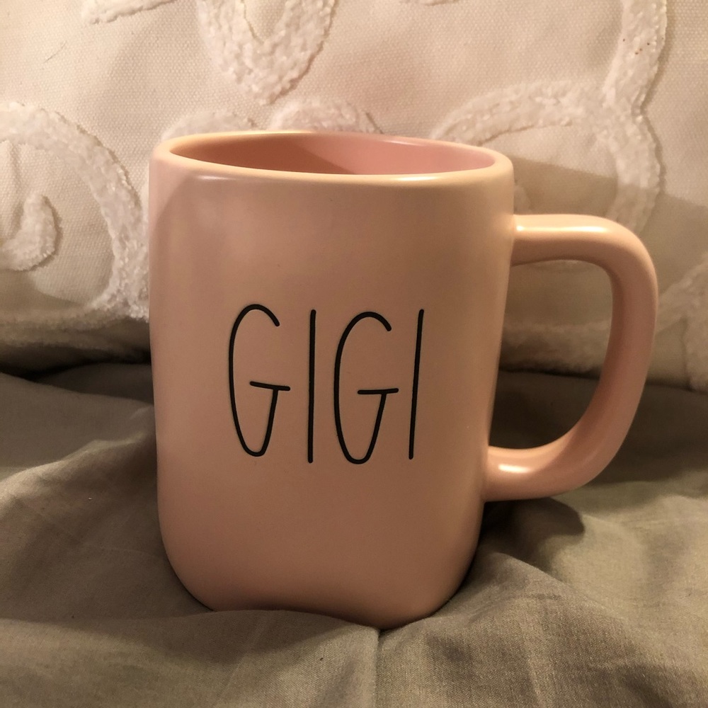 Brand new Rae Dunn Gigi mug in pink